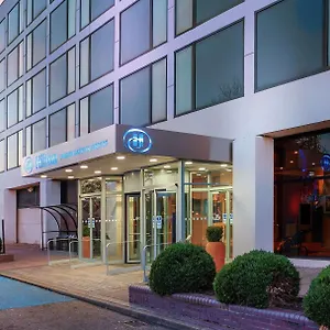**** Отель Hilton London Gatwick Airport Великобритания