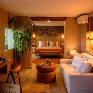 https://ikies-of-mykonos.hotels-in-mykonosisland.net
